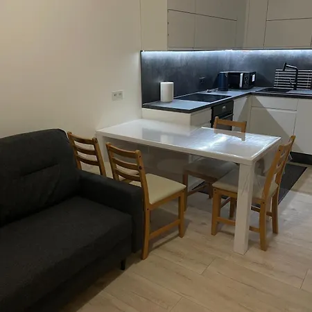 Airconditioned - Lupi I Kuba - Family