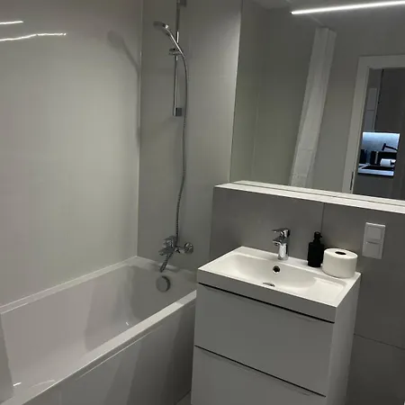 Airconditioned - Lupi I Kuba - Family *