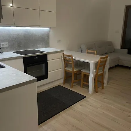 Airconditioned - Lupi I Kuba - Family *