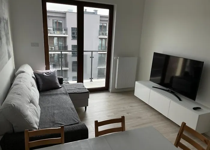 Airconditioned - Lupi I Kuba - Family Čenstochová